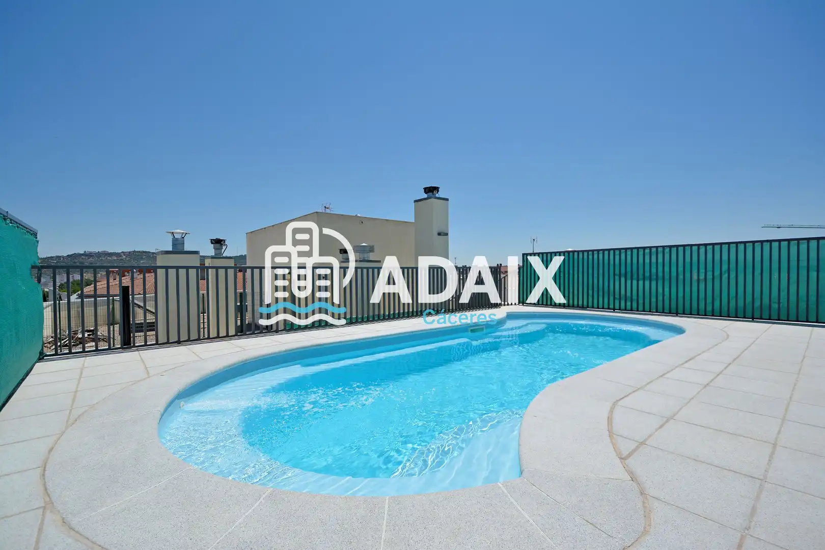 Swimming pool of Flat for sale in Cáceres  with Air Conditioner, Heating and Terrace