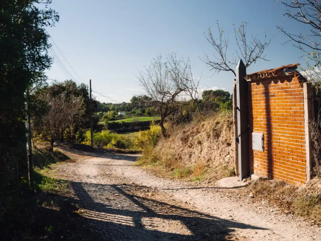 Vista exterior de Finca rústica en venda en Rubí