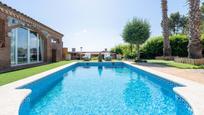 Swimming pool of House or chalet for sale in Els Pallaresos  with Air Conditioner, Terrace and Swimming Pool