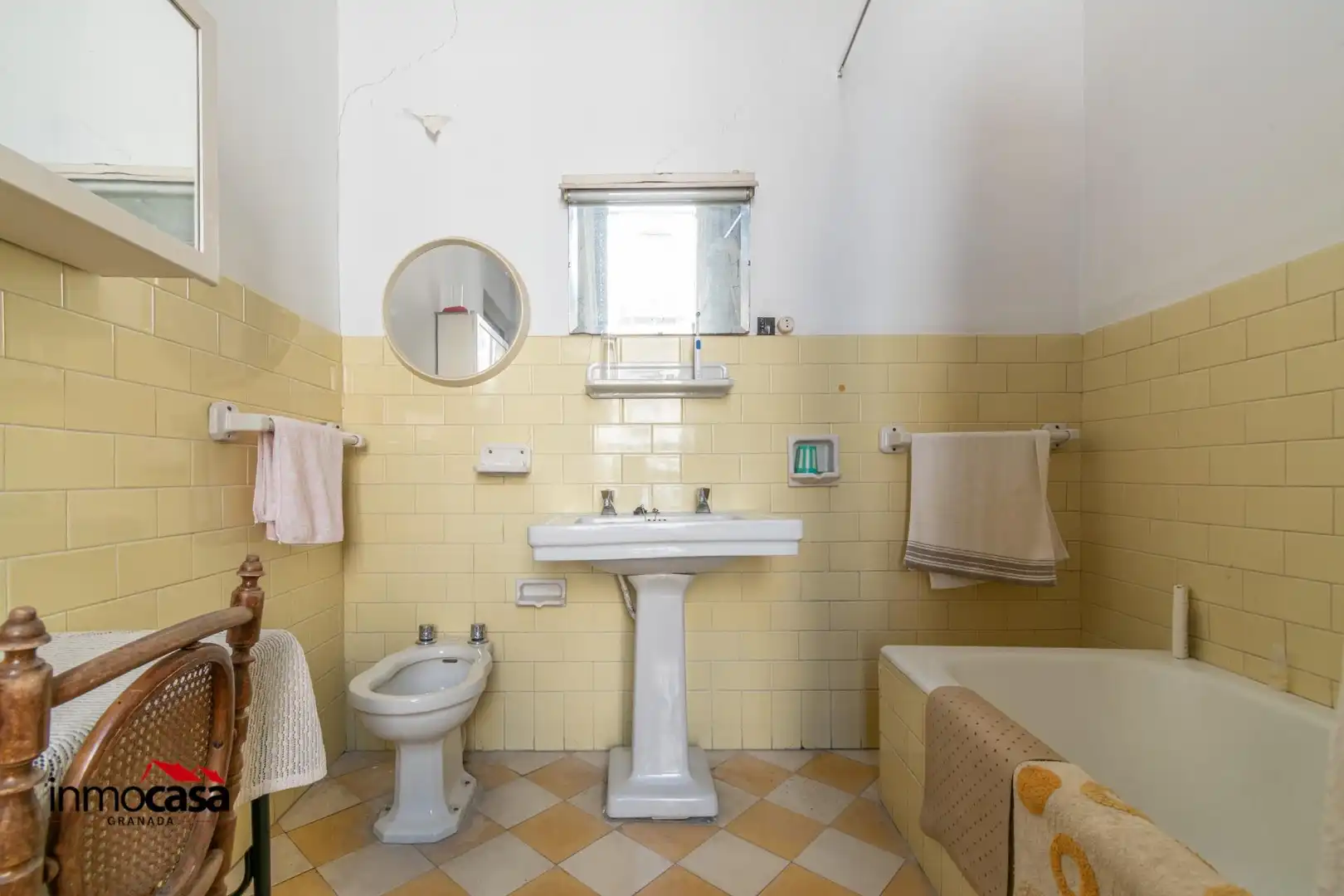 Bathroom of Buildings for sale in Priego de Córdoba
