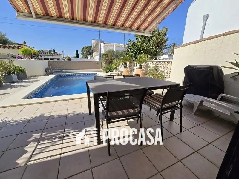 Villa con piscina in vendita a Pení, imagen 18