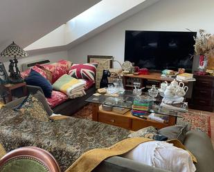 Sala d'estar de Pis en venda en Real Sitio de San Ildefonso amb Calefacció i Traster