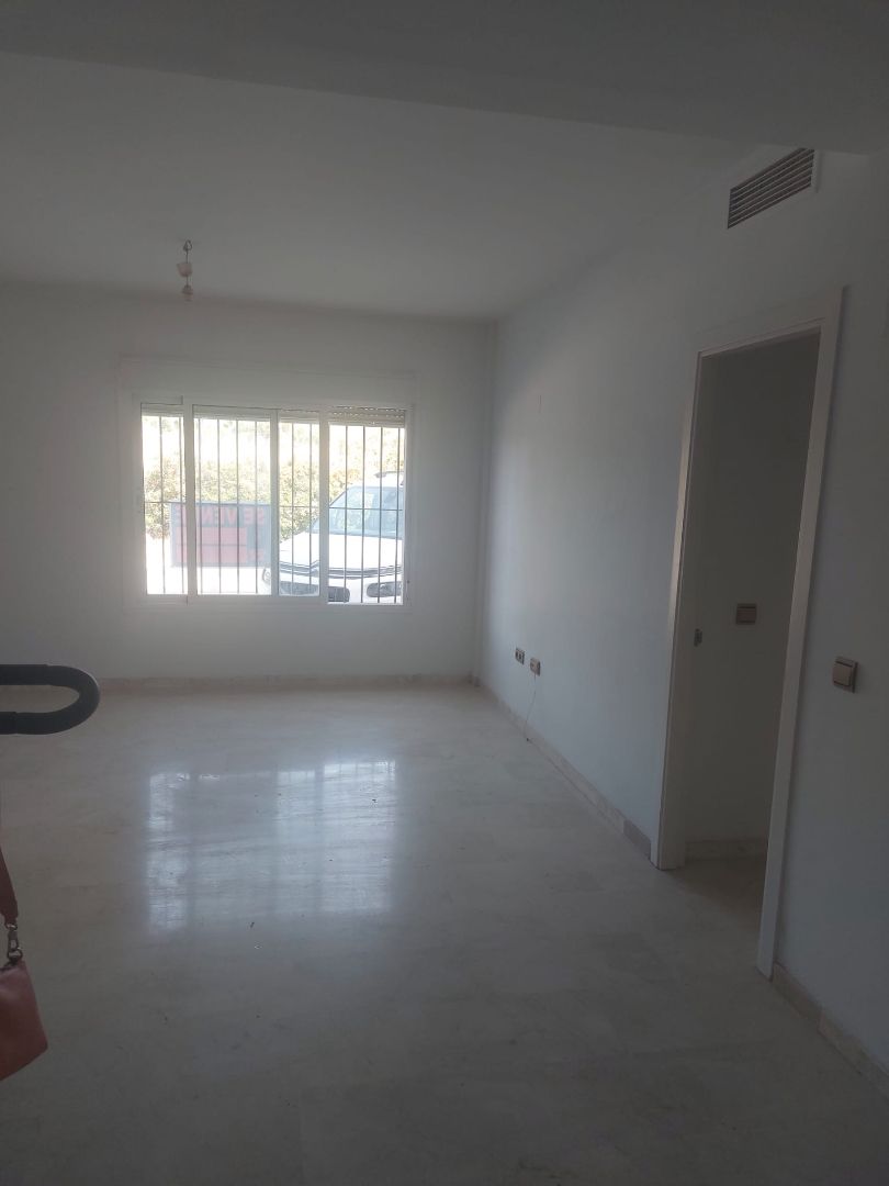 Dormitori de Apartament en venda en Estepona amb Aire condicionat i Traster