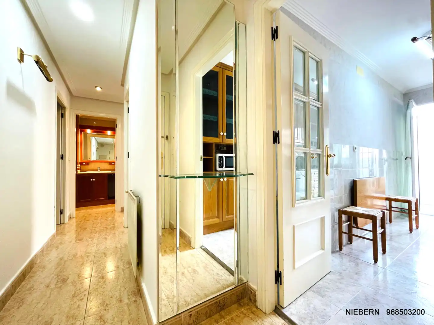 Flat with terrace to rent in Avenida de Venecia, imagen 10