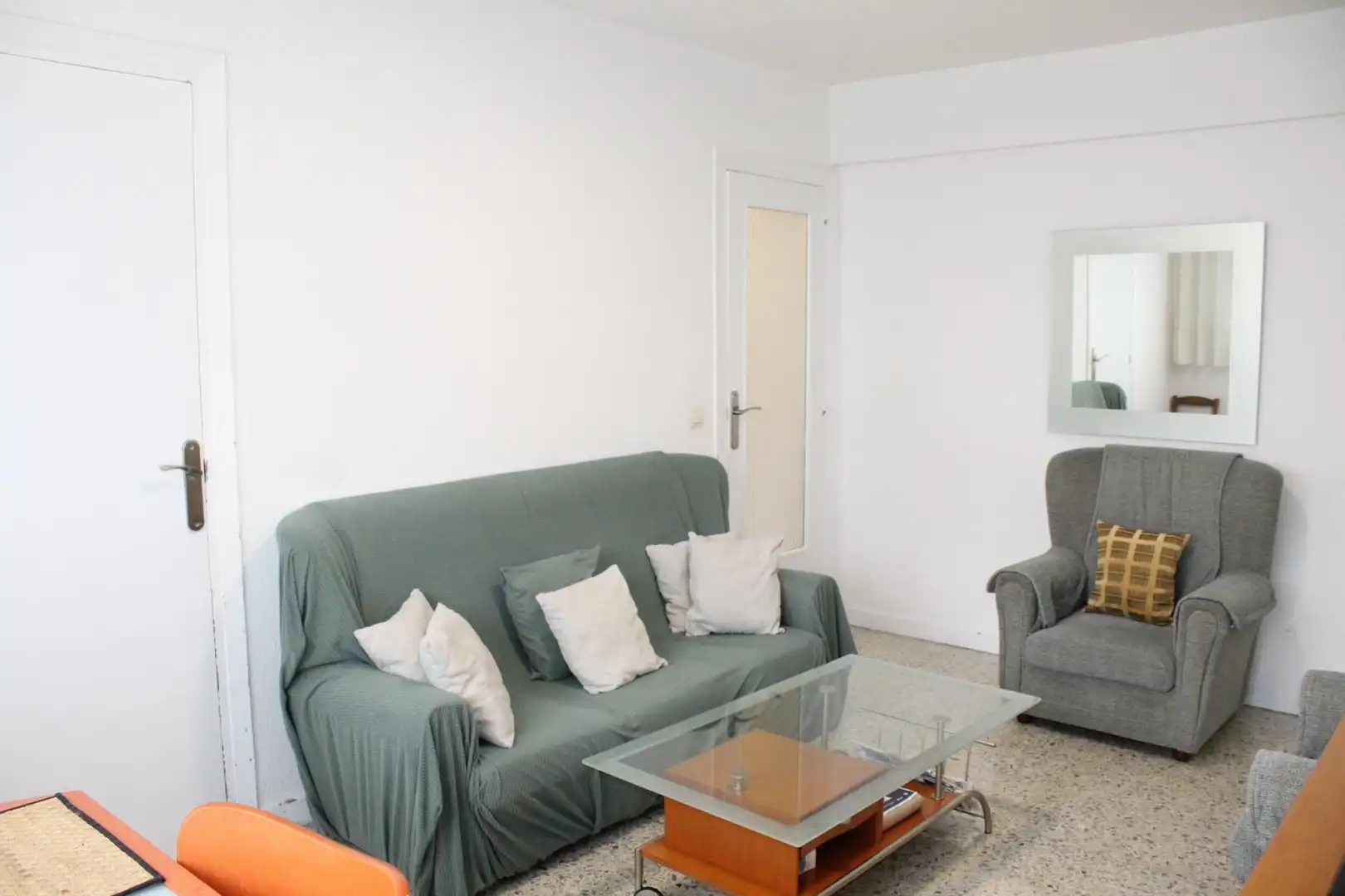 Sala de estar de Piso en venta en Zizurkil con Calefacción, Trastero y Amueblado