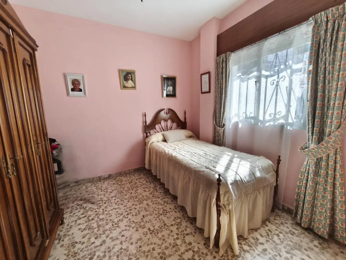 Habitación de Casa o chalet en venta en Málaga