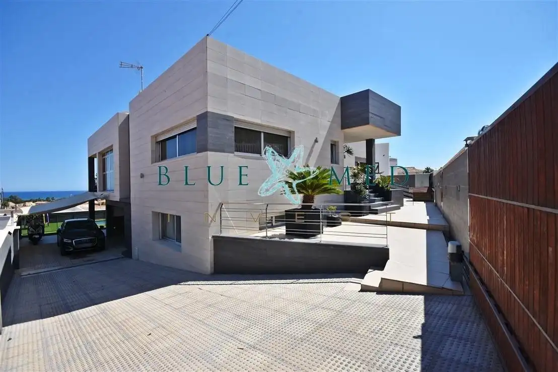 Vista exterior de Casa o chalet en venta en Mazarrón con Aire acondicionado, Calefacción y Jardín privado