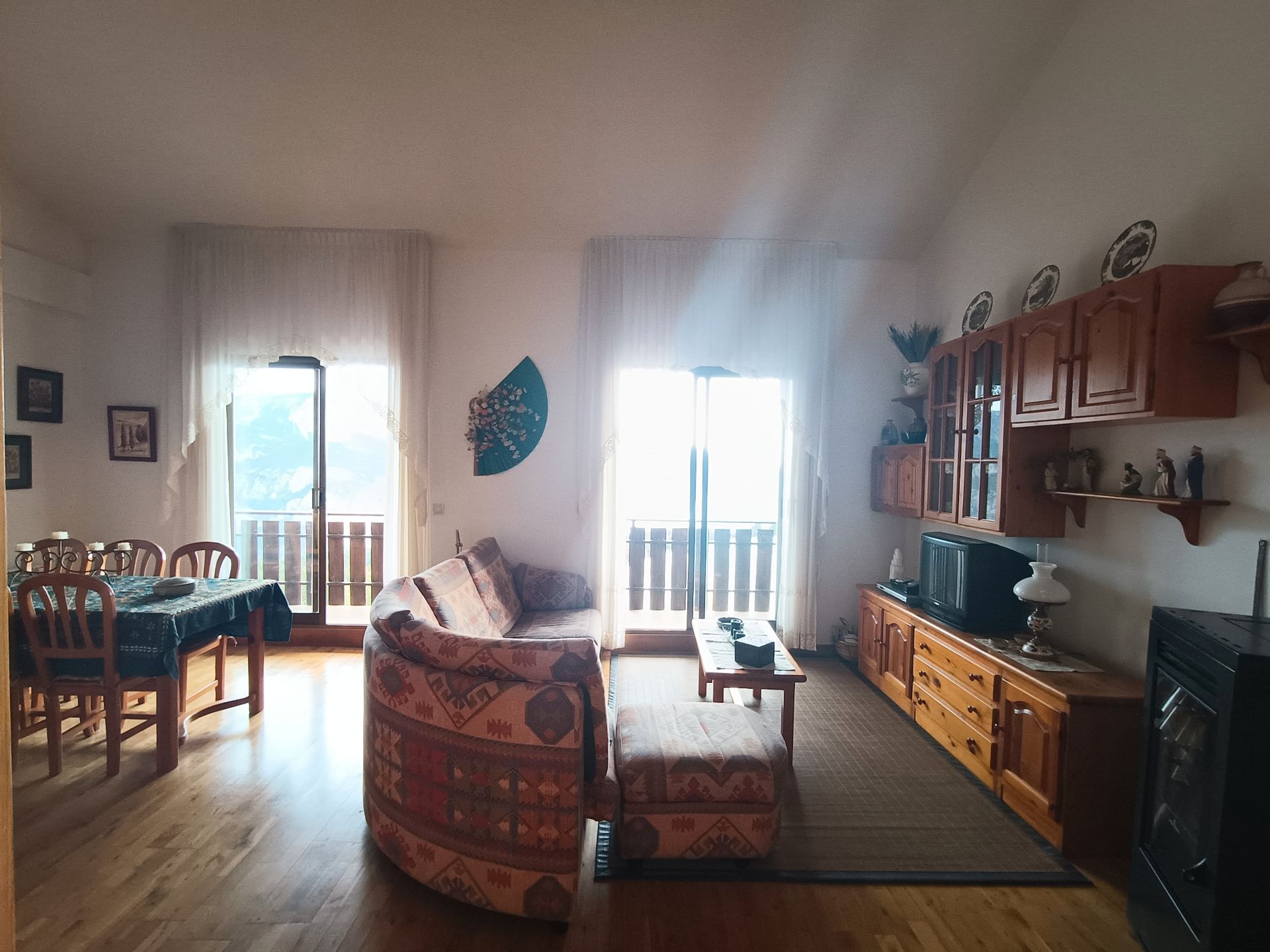 Living room of Duplex for sale in La Coma i la Pedra  with Heating, Parquet flooring and Storage room