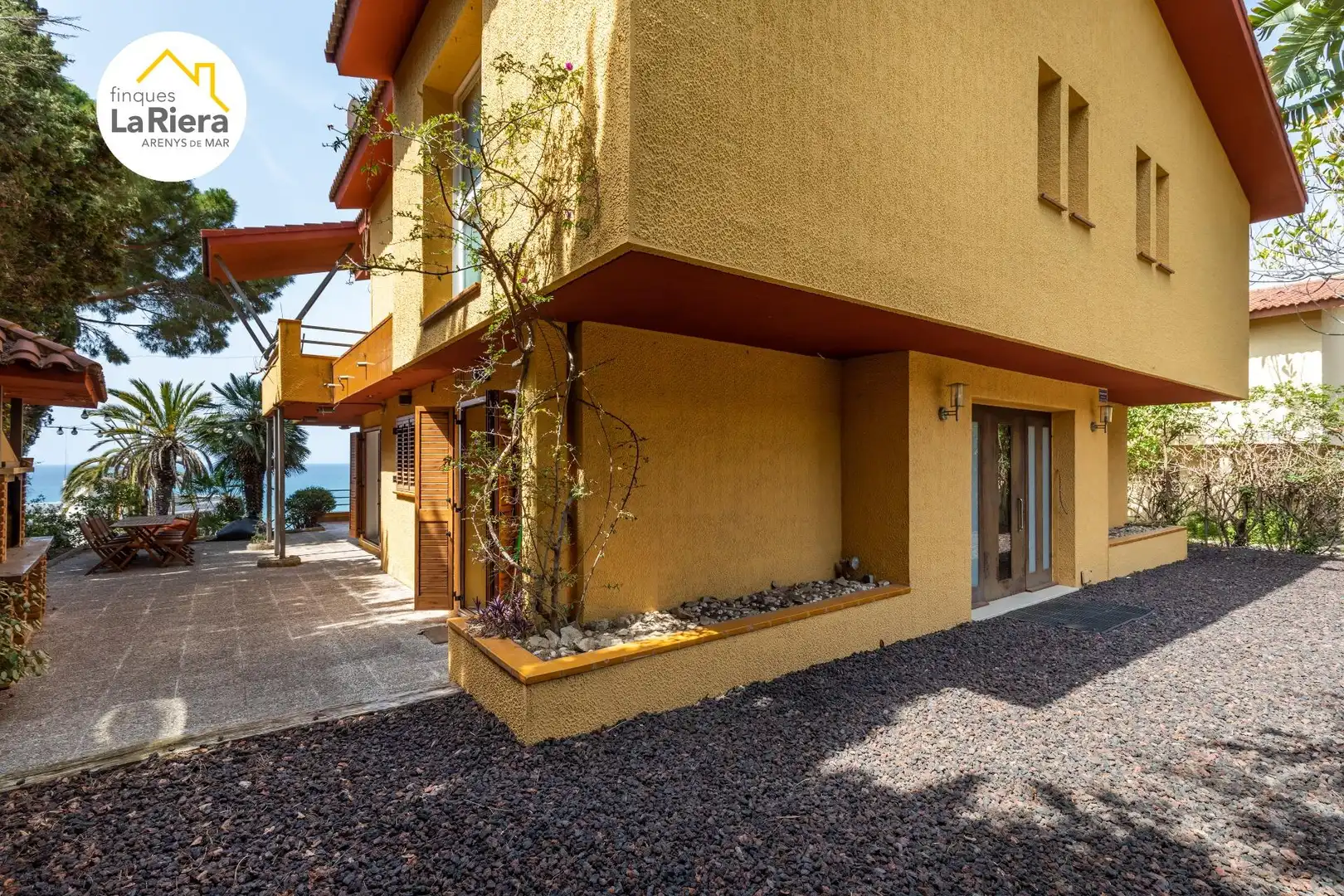 Vista exterior de Casa o chalet en venta en Arenys de Mar con Aire acondicionado, Calefacción y Jardín privado