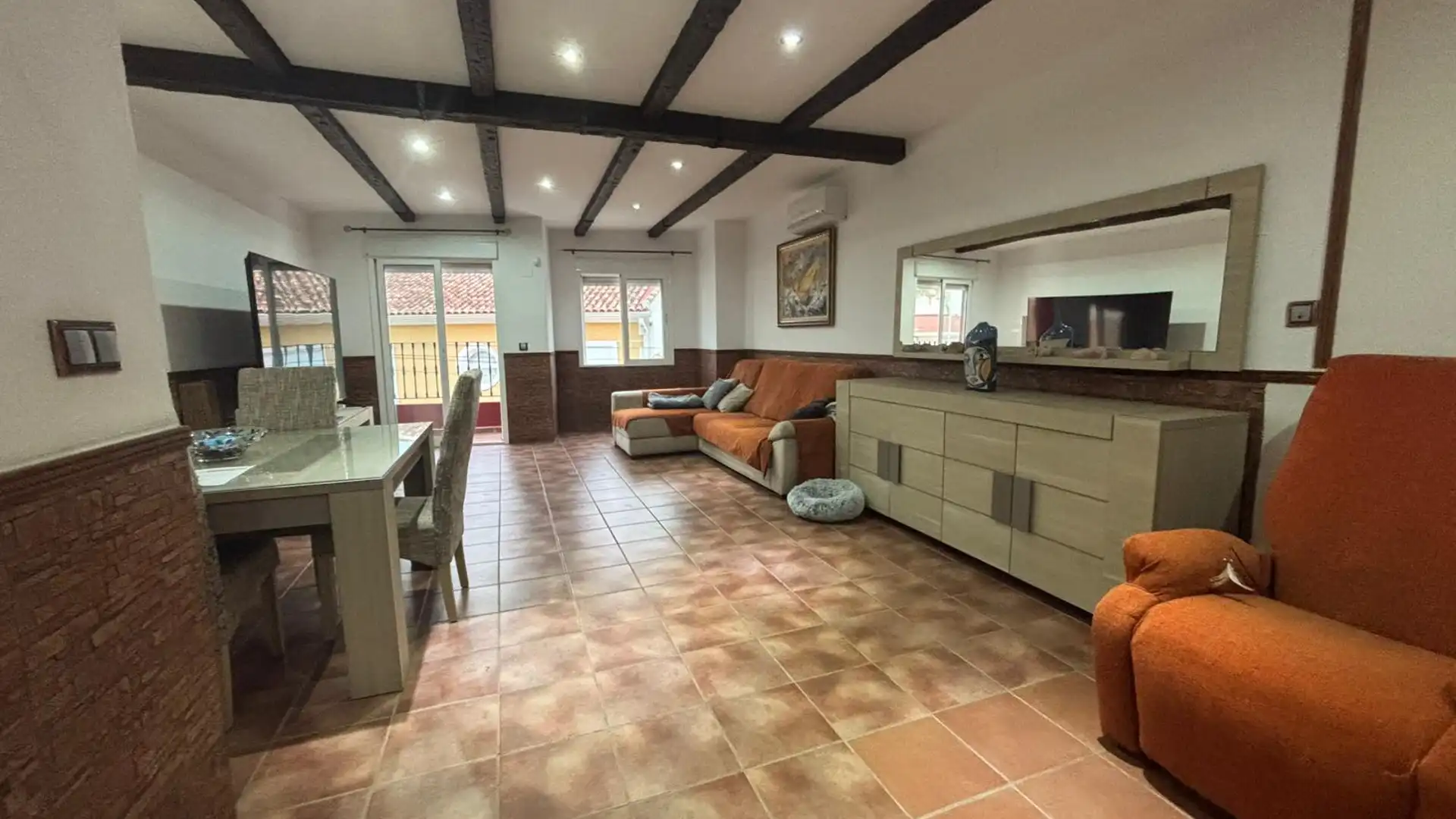 Wohnzimmer von Einfamilien-Reihenhaus zum Verkauf in Los Montesinos mit Klimaanlage, Terrasse und Möbliert