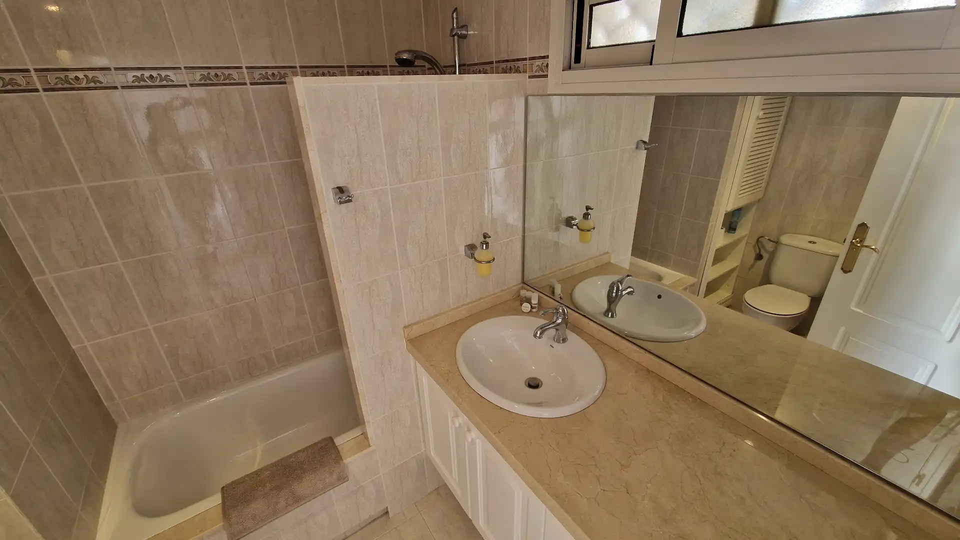 Bathroom of Attic for sale in Benalmádena  with Air Conditioner, Heating and Terrace