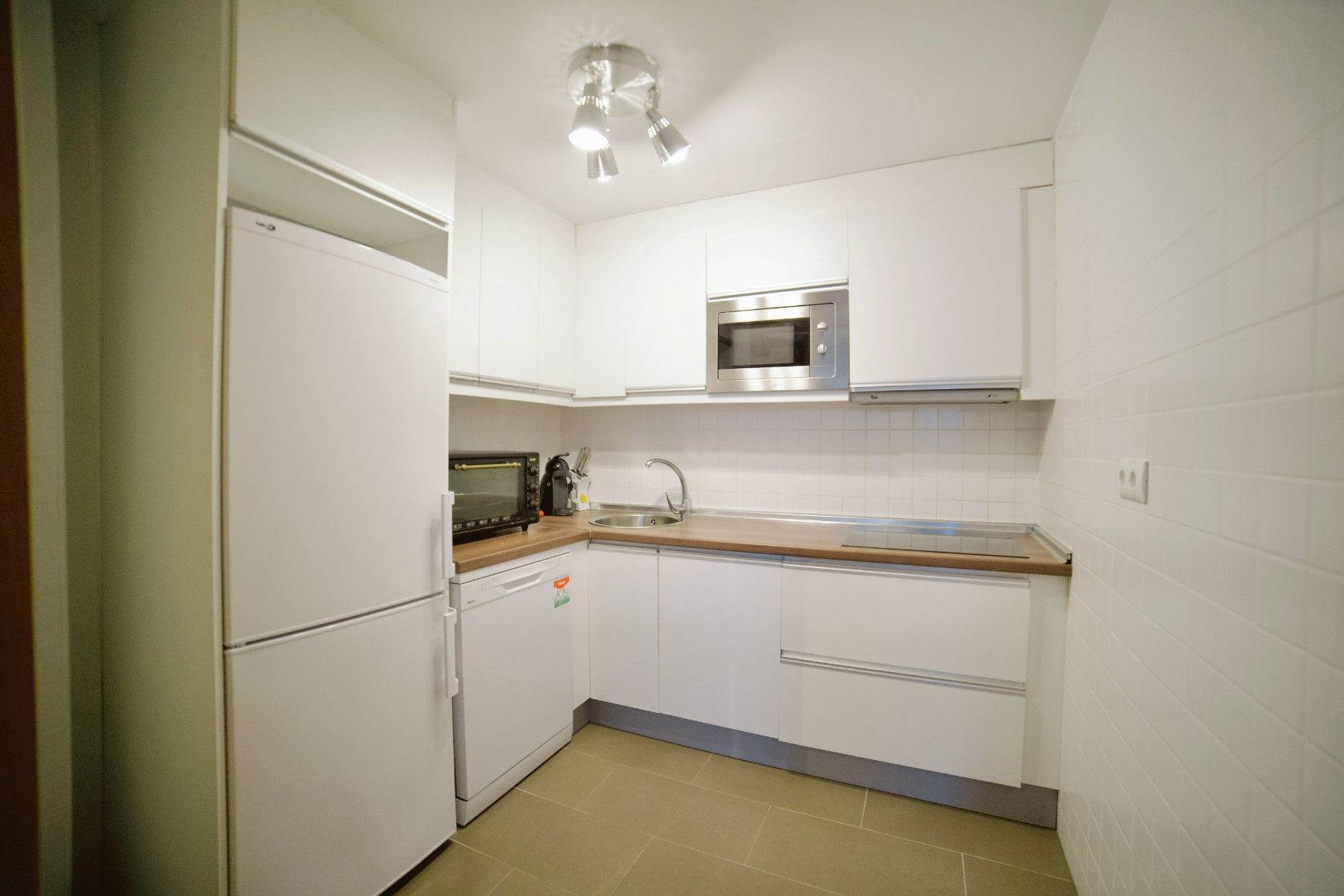 Cuina de Apartament en venda en Águilas amb Aire condicionat, Terrassa i Traster