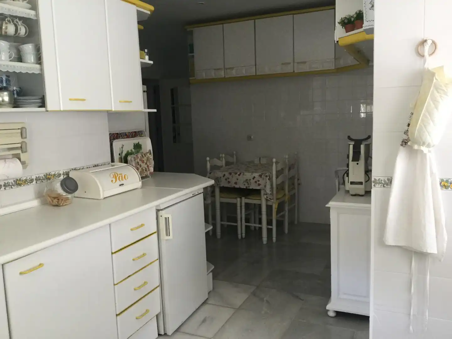 Kitchen of Houses for sale in El Puerto de Santa María  with Air Conditioner, Private garden and Storage room