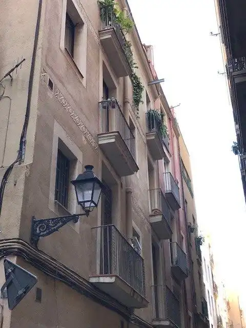 Außenansicht von Gebäude zur Miete in Barcelona