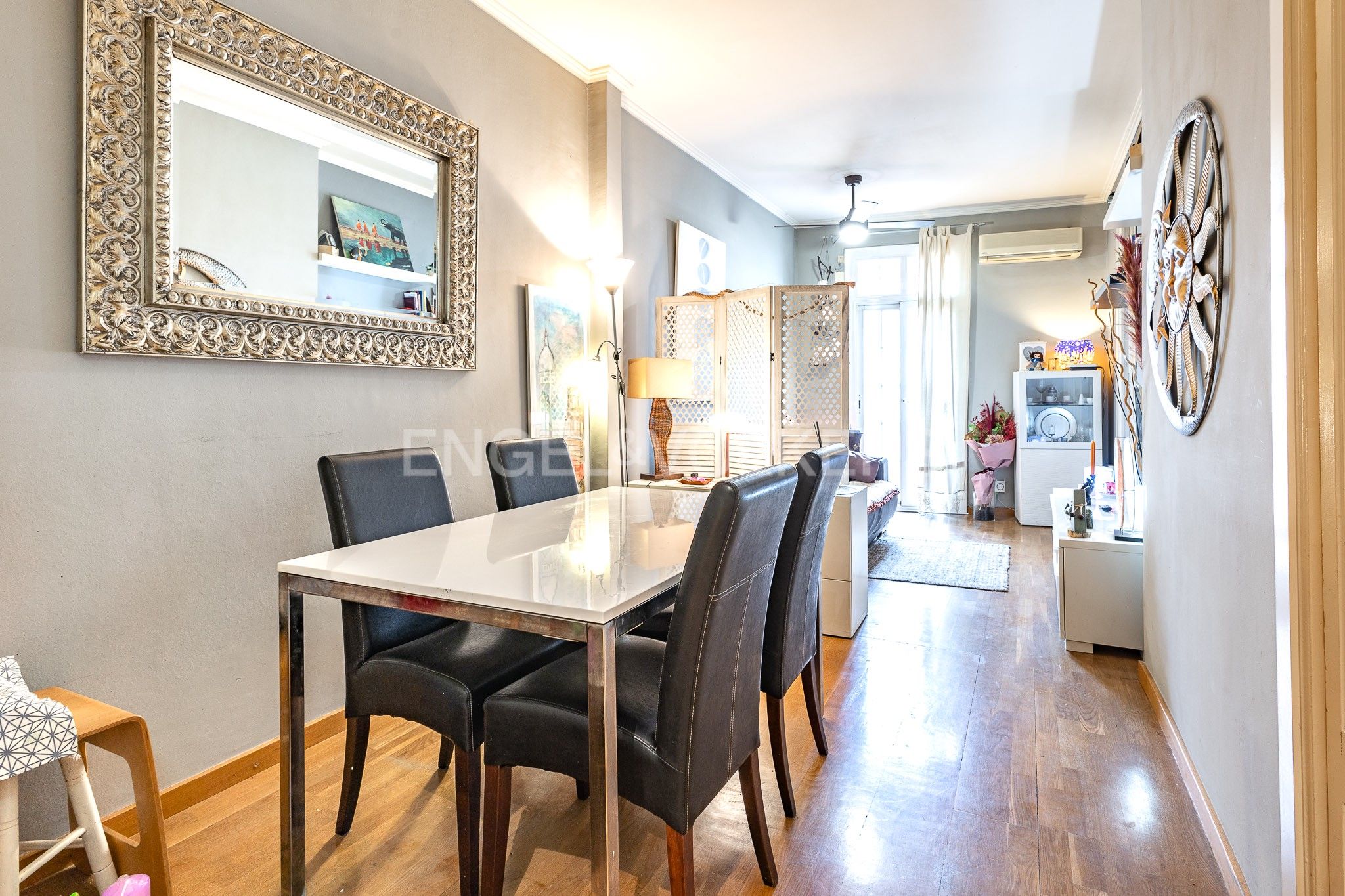 Exterior view of Apartment for sale in  Barcelona Capital  with Air Conditioner, Heating and Parquet flooring