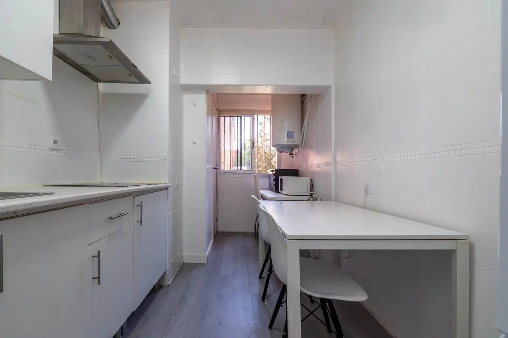 Kitchen of Flat for sale in Granada  with Air Conditioner, Heating and Furnished