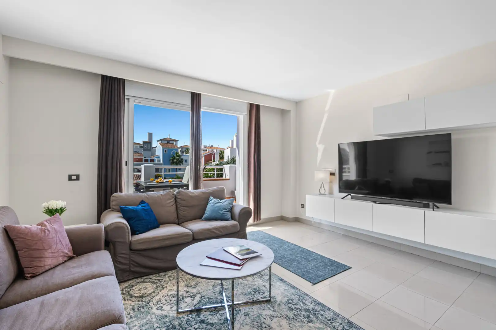 Living room of Apartments for rent in Estepona  with Air Conditioner, Terrace and Storage room