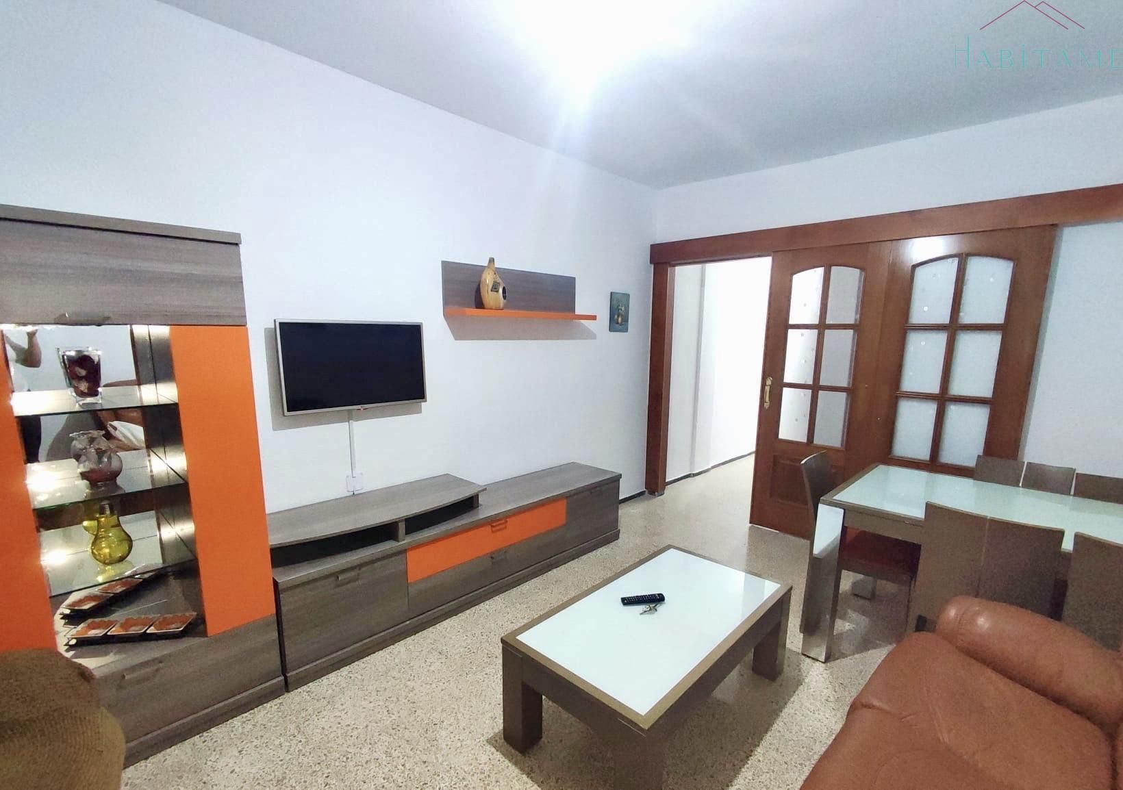 Living room of Flat to share in  Granada Capital  with Terrace and Furnished
