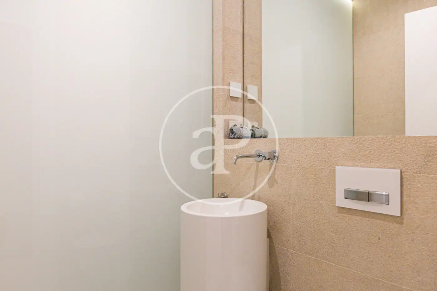 Flat for rent in Carrer Ample de la Mercè, El Mercat
