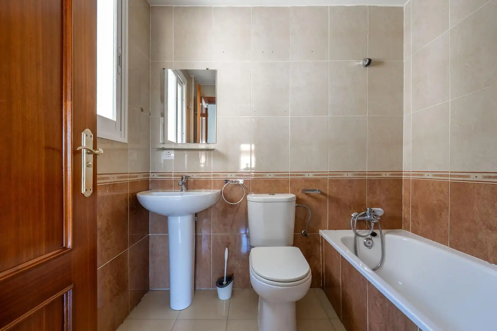 Badezimmer von Wohnung zum Verkauf in Cijuela mit Klimaanlage
