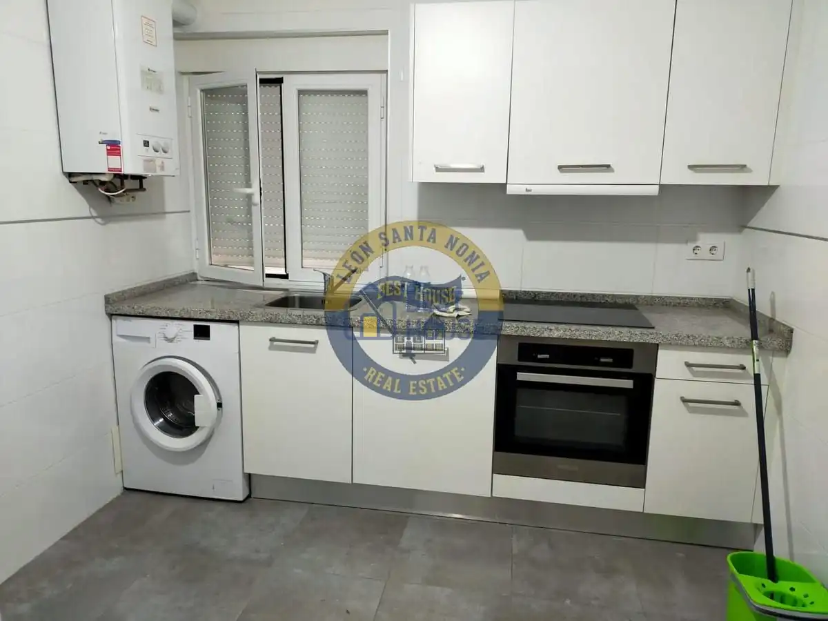 Cocina de Apartamento de alquiler en El Ejido - Santa Ana