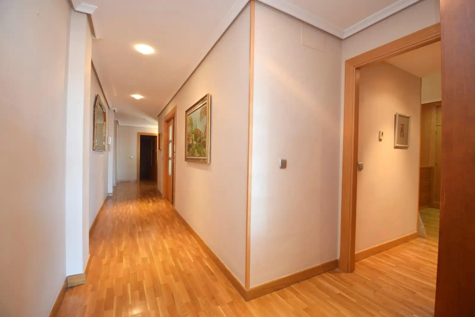 Wohnung zum Verkauf in El Ejido mit Klimaanlage, Heizung und Parkett