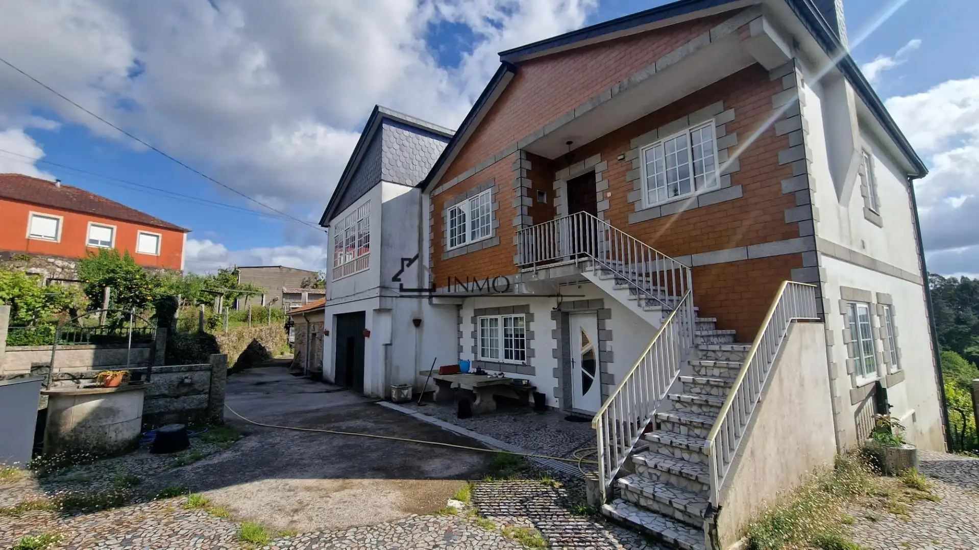 Vista exterior de Casa o xalet en venda en Moraña amb Jardí privat