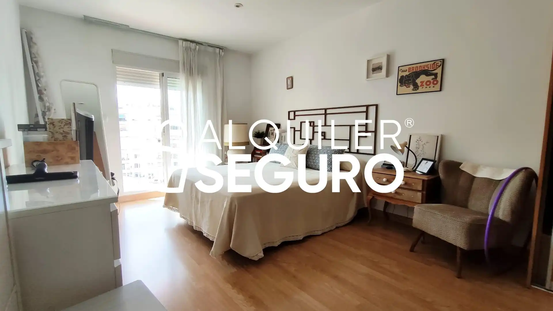 Bedroom of Flat for rent in Valencia  with Air Conditioner, Heating and Terrace