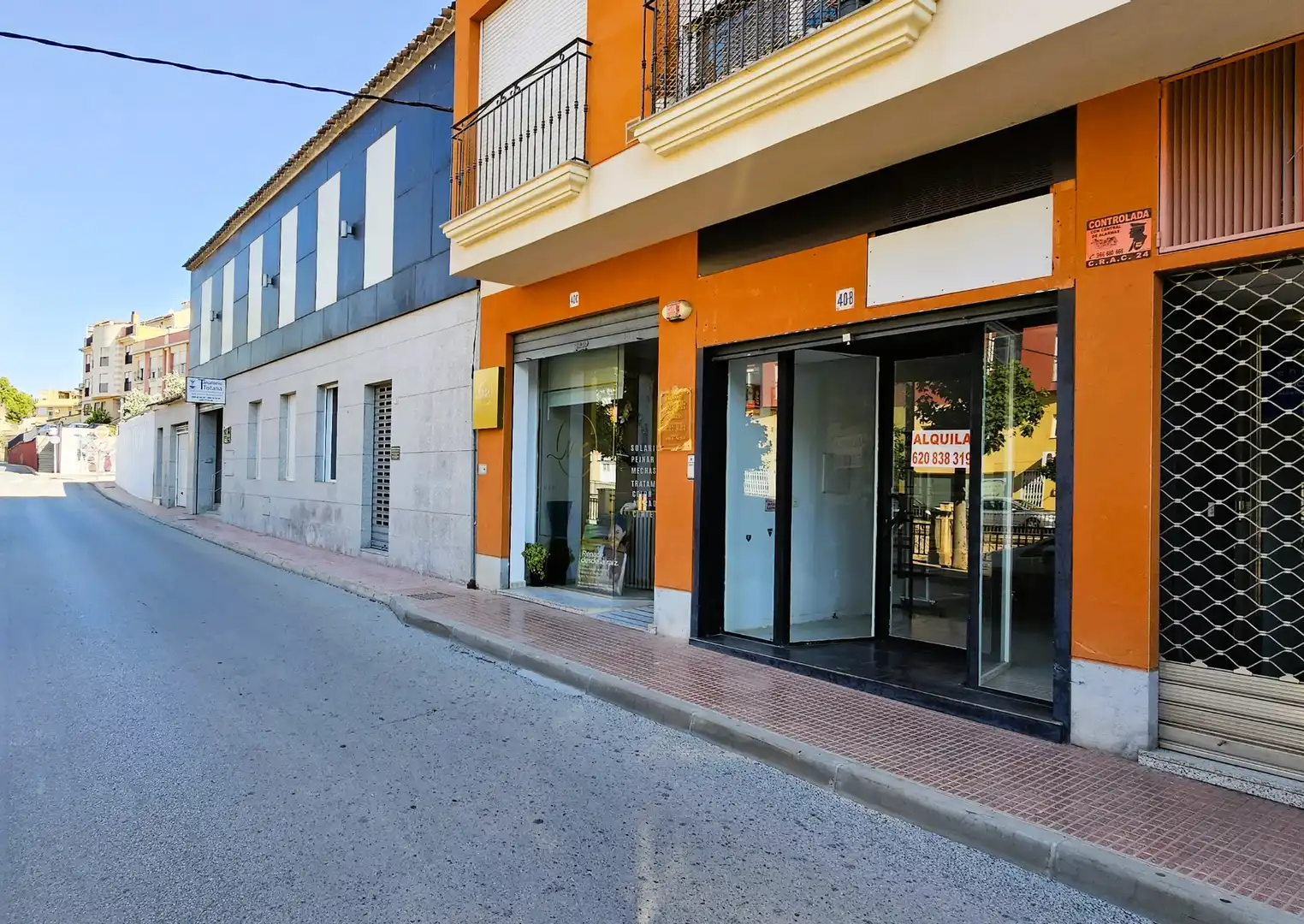 Local comercial de lloguer a Avenida Rambla de la Santa 36A
