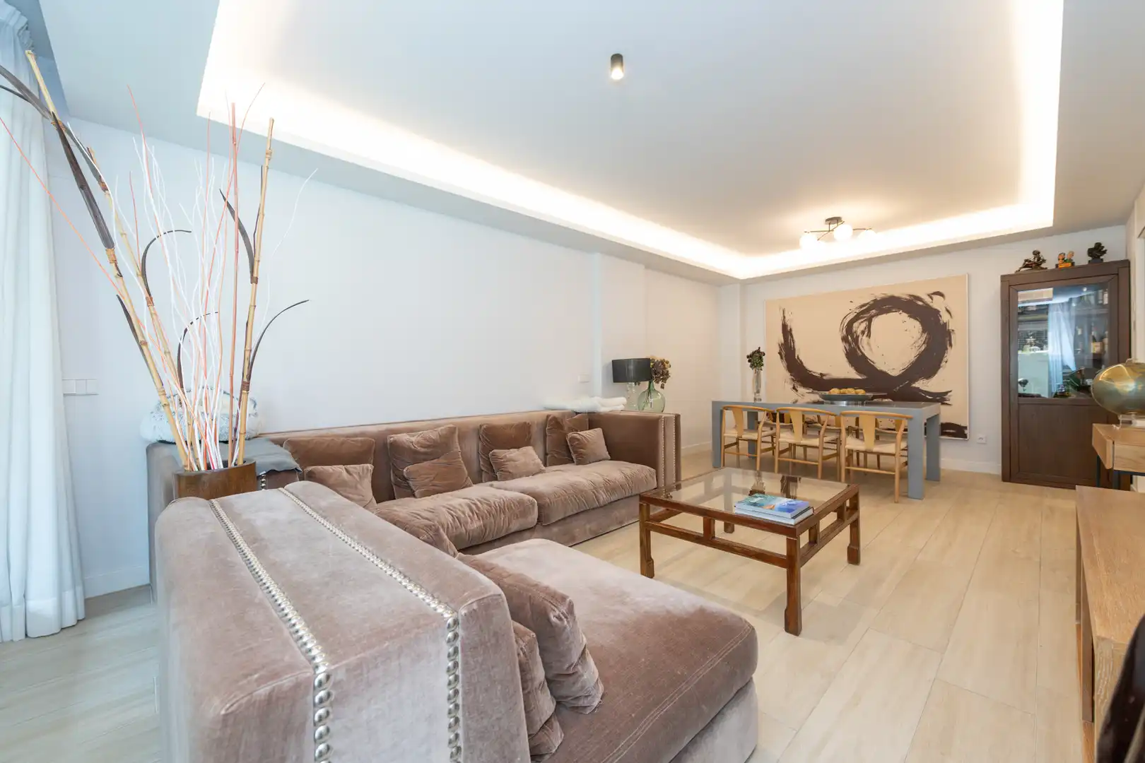 Sala de estar de Dúplex en venta en Majadahonda con Aire acondicionado, Calefacción y Jardín privado