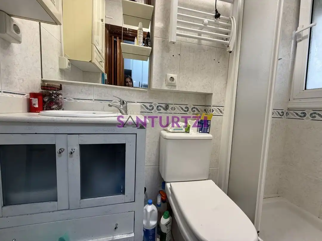 Bathroom of Flat for sale in Santurtzi   with Heating