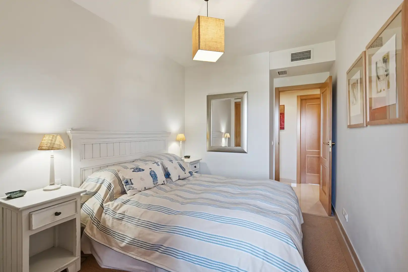 Habitación de Apartamento en venta en Estepona con Aire acondicionado, Terraza y Trastero
