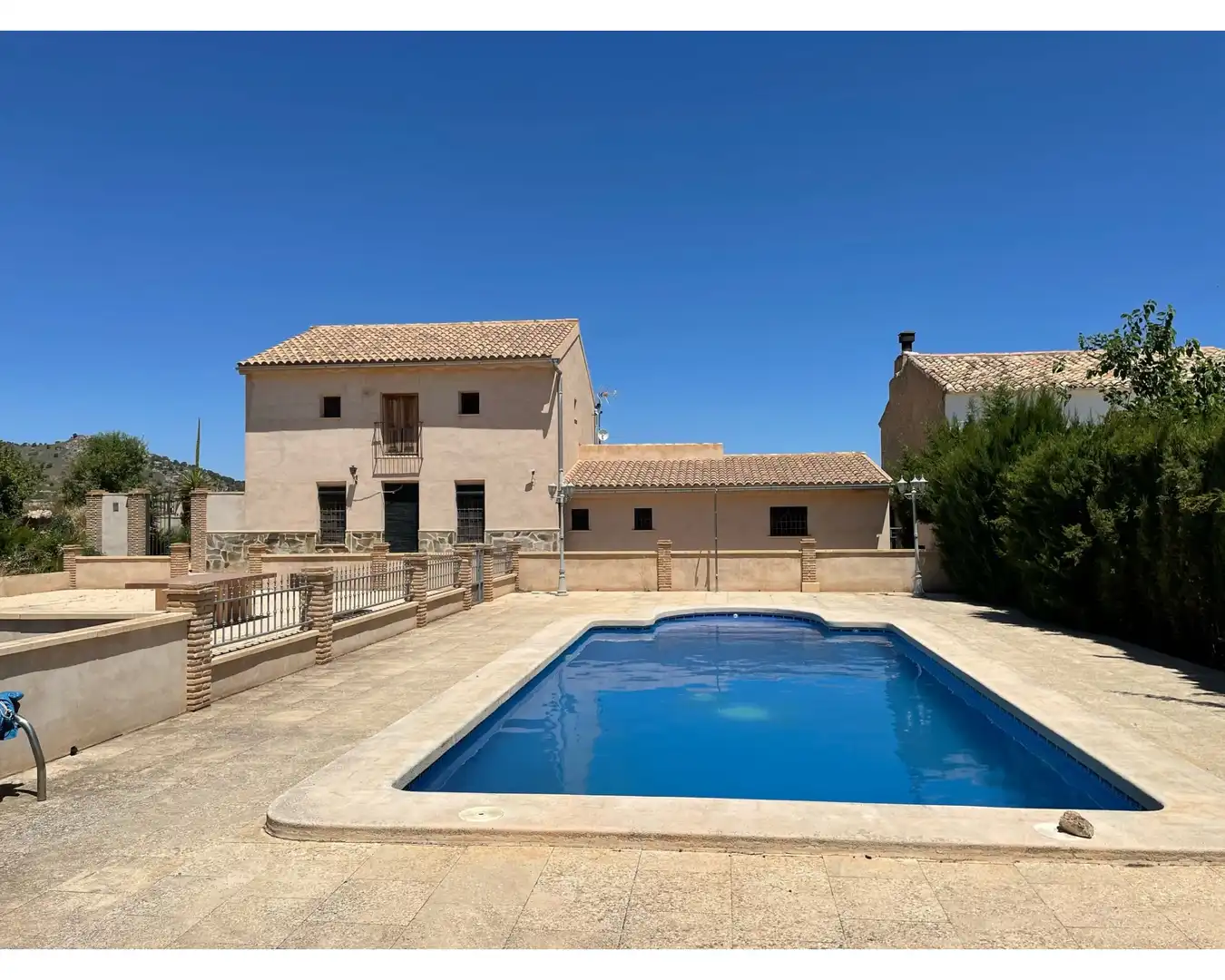 Casa rústica en venta en El Pinós / Pinoso