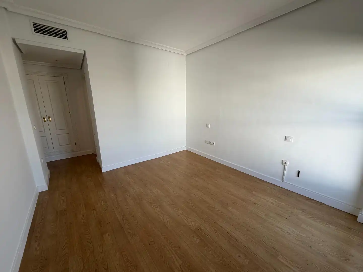 Habitación de Piso de alquiler en Sevilla con Aire acondicionado, Calefacción y Parquet