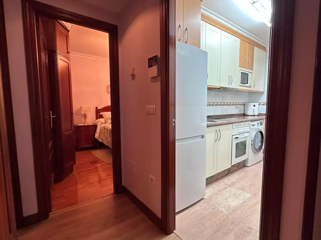 Cocina de Piso en venta en Gijón  con Calefacción, Parquet y Amueblado
