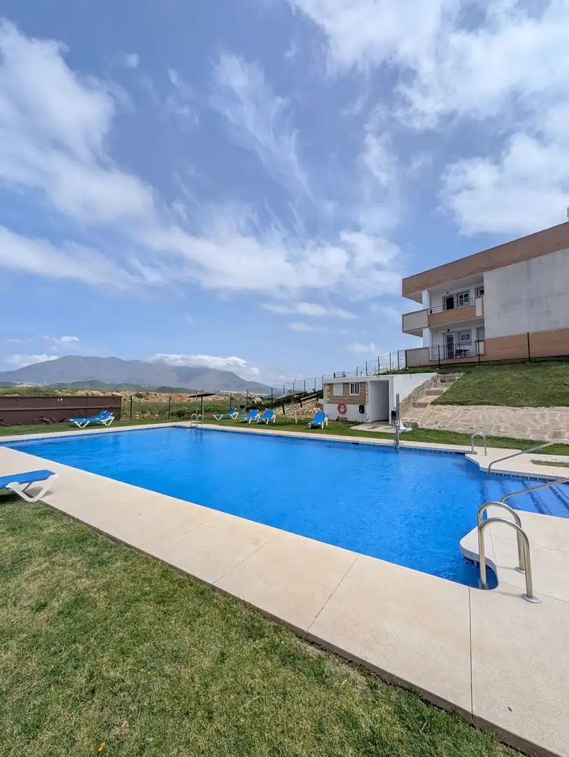 Attique avec terrasse à vendre à Urbanizacion Hacienda Casares 4