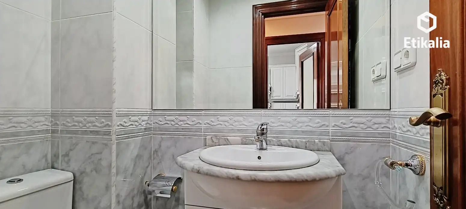 Baño de Piso de alquiler en Areatza con Calefacción y Terraza