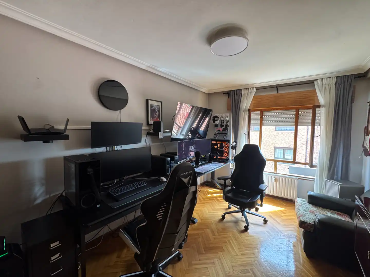 Sala d'estar de Pis en venda en Oviedo  amb Calefacció, Parquet i Forn