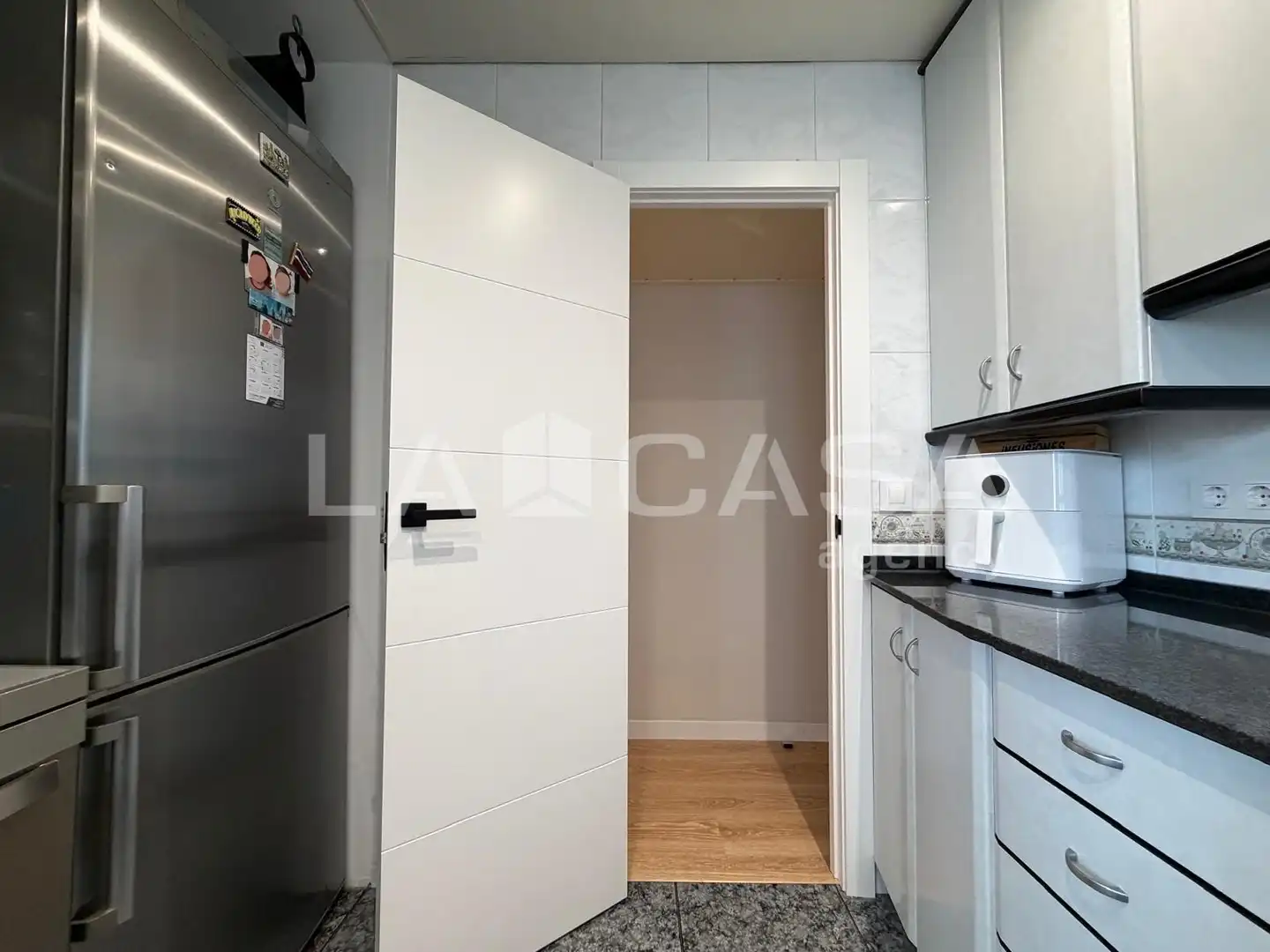 Kitchen of Flat for sale in Singuerlín