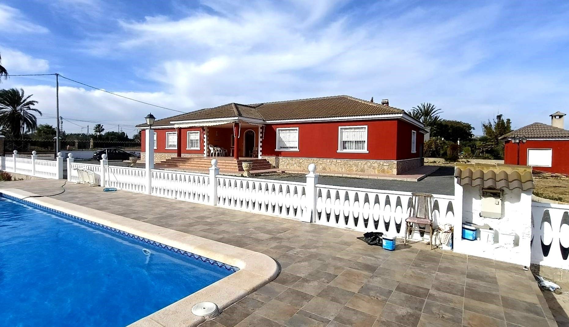 Außenansicht von Wohnung zum Verkauf in Elche / Elx mit Klimaanlage, Abstellraum und Schwimmbad