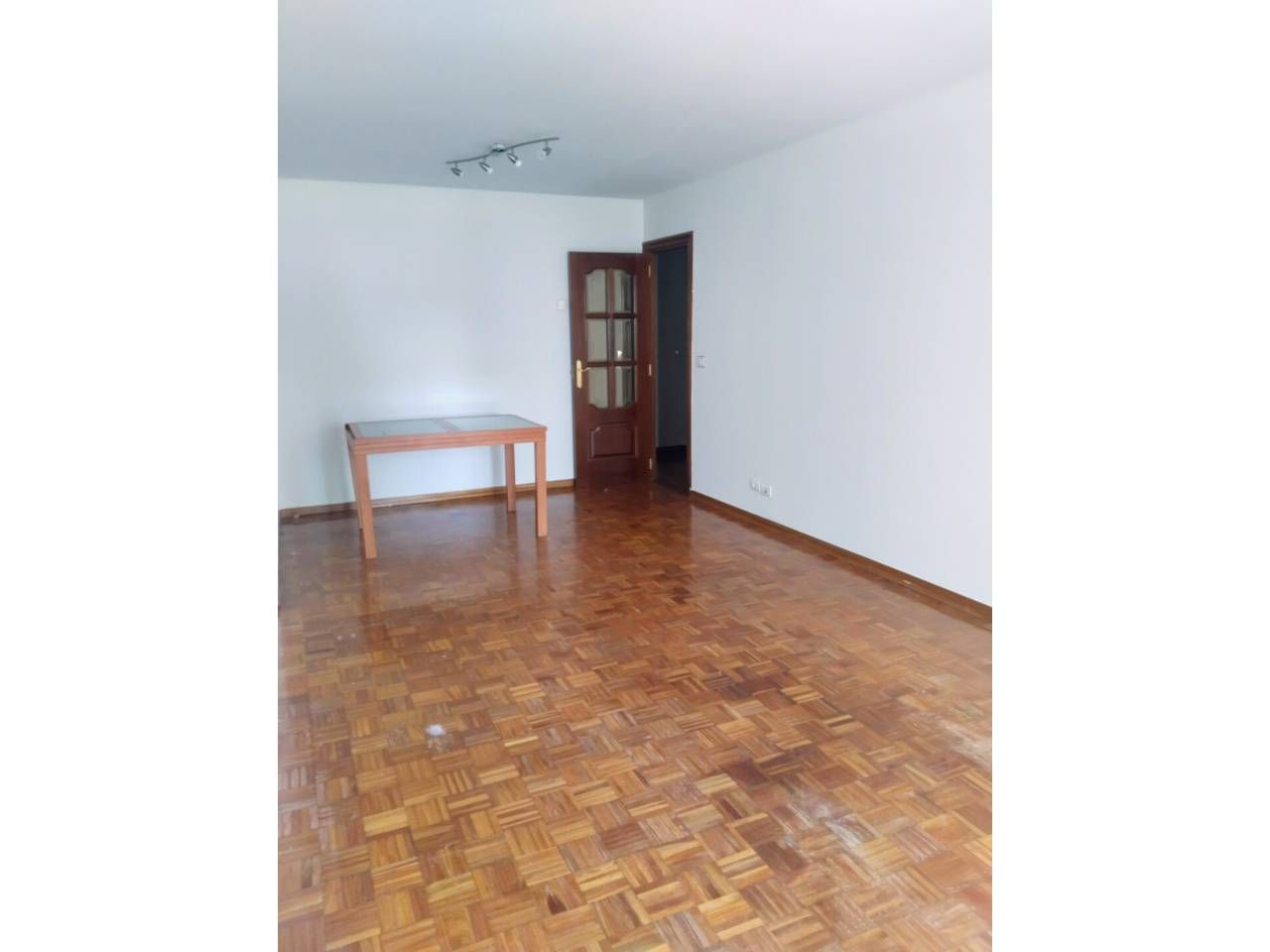 Living room of Flat for sale in Burgos Capital  with Heating, Parquet flooring and Terrace