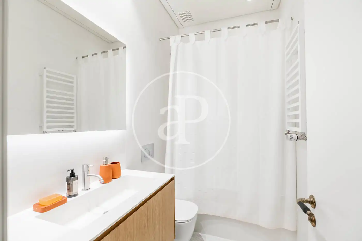 Flat for rent in Carrer d'Ausiàs Marc, Fort Pienc