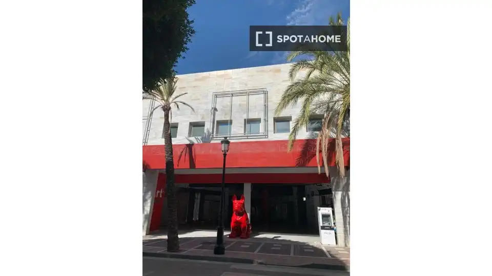 Habitación en Puerto Banús