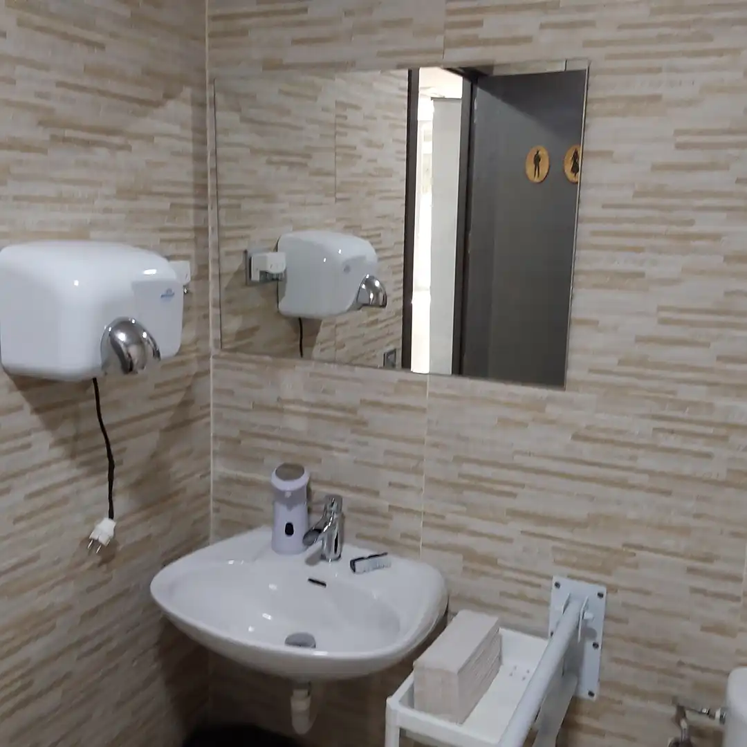 Locale commerciale in cessione a Centre - Sant Oleguer, imagen 5
