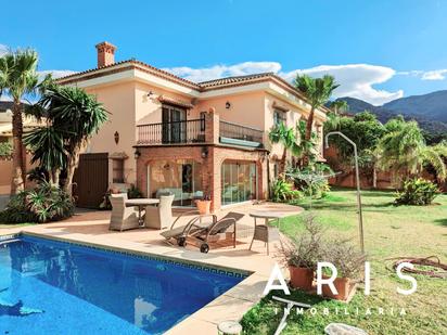 Jardí de Casa o xalet en venda en Alhaurín de la Torre amb Aire condicionat, Terrassa i Piscina