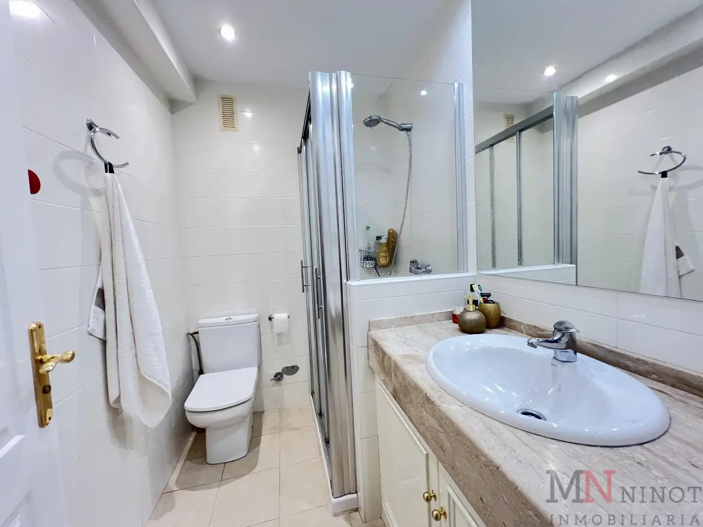 Bany de Apartament en venda en Castellón de la Plana / Castelló de la Plana amb Aire condicionat, Calefacció i Terrassa