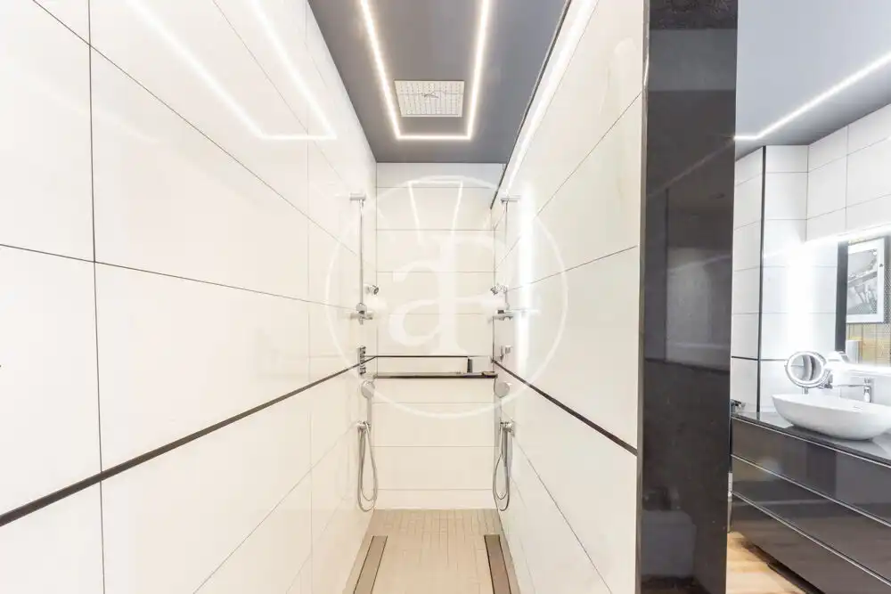 Badezimmer von Dachboden zum Verkauf in Sagunto / Sagunt mit Klimaanlage, Heizung und Terrasse