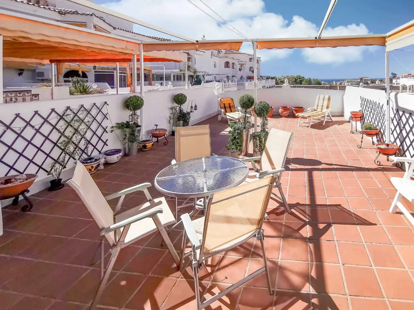 Terrasse von Wohnung zur Miete in Benalmádena mit Klimaanlage, Terrasse und Möbliert