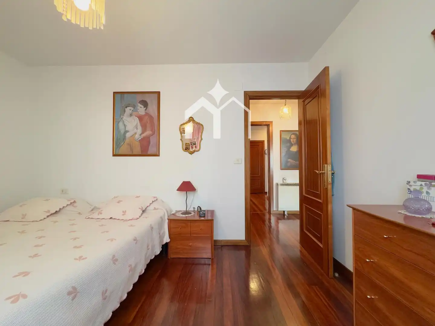 Dormitori de Pis en venda en Cangas  amb Calefacció, Parquet i Terrassa