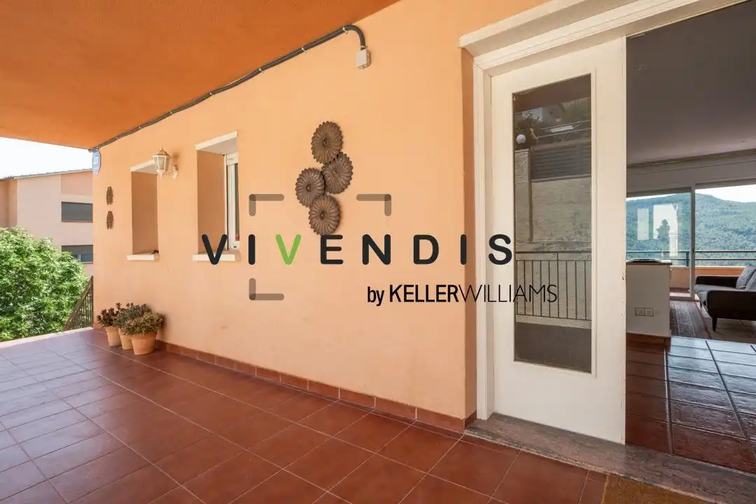 Vista exterior de Casa o chalet en venta en Corbera de Llobregat con Aire acondicionado, Jardín privado y Terraza